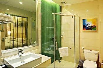 Nanchang Oriental Lark Hotel Exterior photo